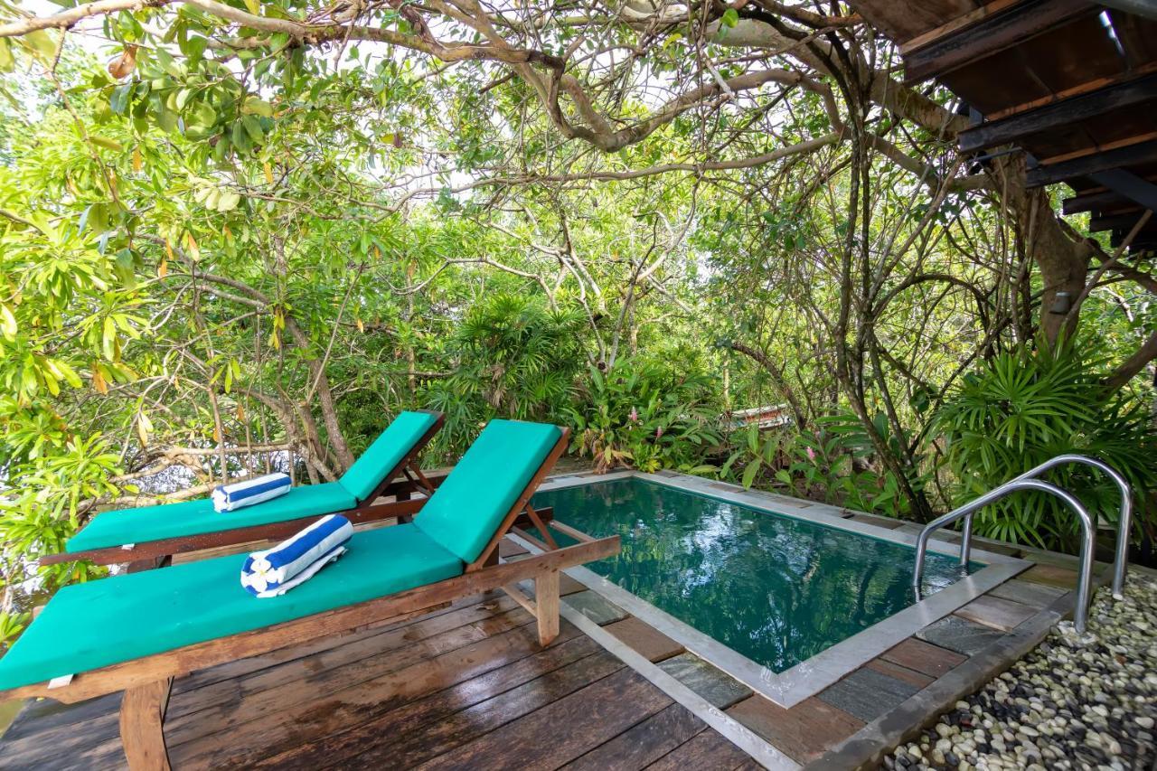 Nature Cabanas & Floating Restaurant Гале Екстериор снимка