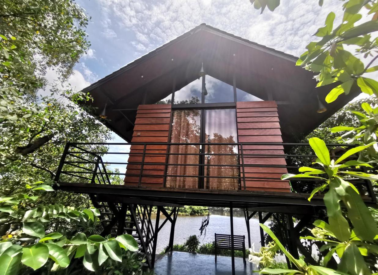 Nature Cabanas & Floating Restaurant Гале Екстериор снимка