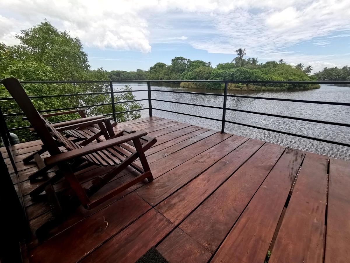 Nature Cabanas & Floating Restaurant Гале Екстериор снимка